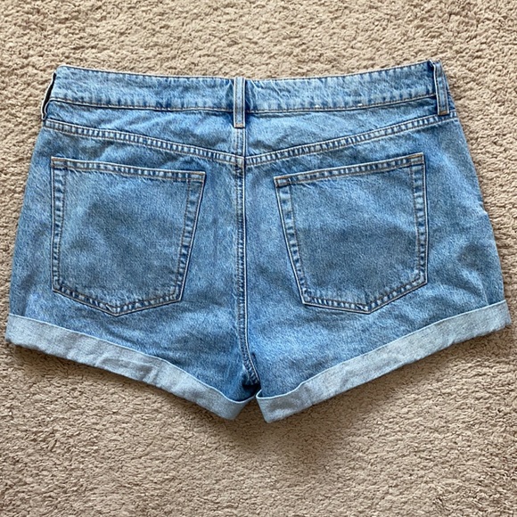 Garage Ex-Boyfriend Jean Shorts - Size 11 - Picture 5 of 7